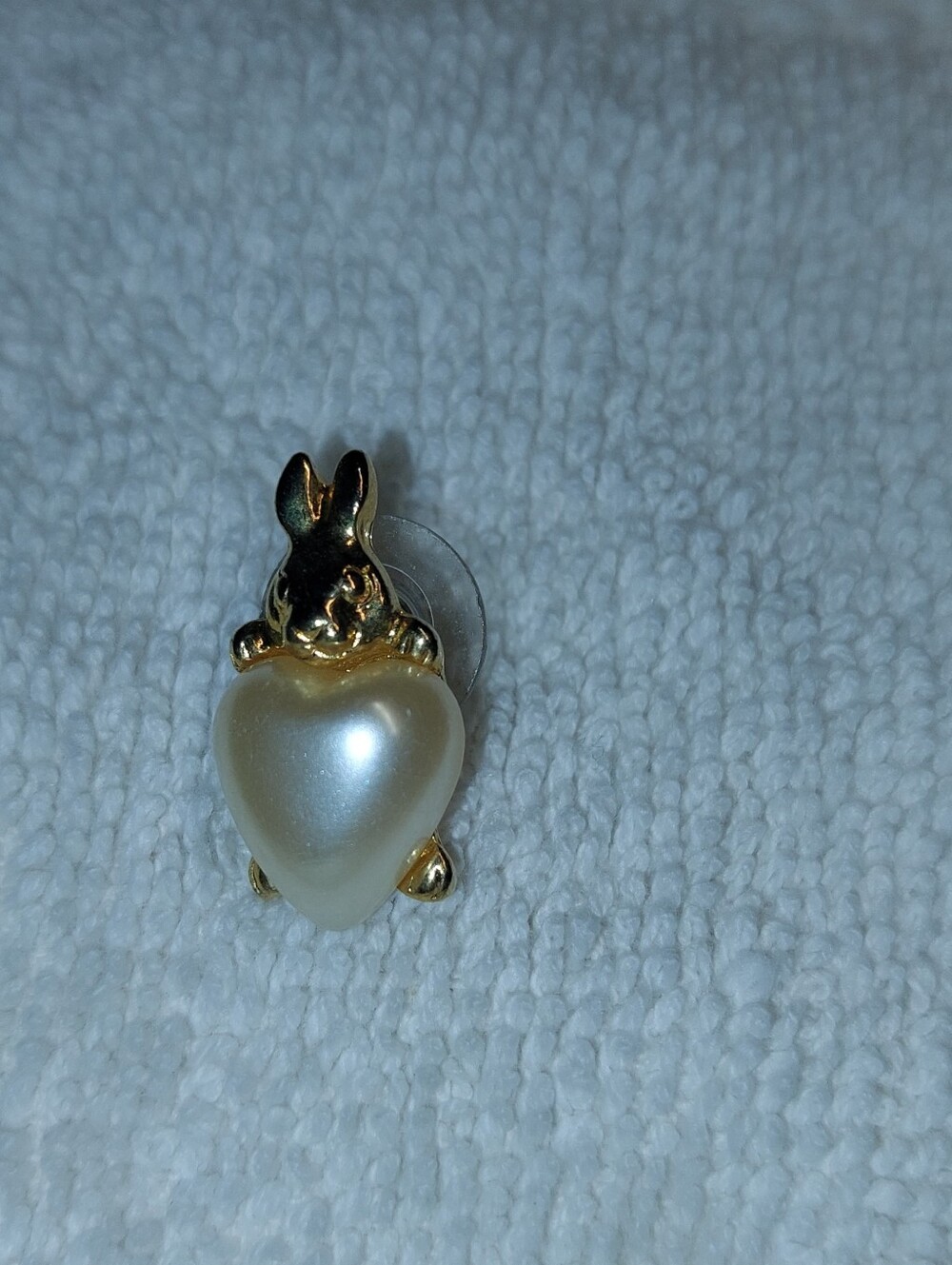 Gold Bunny Heart Pearl Brooch Pin White Pearl